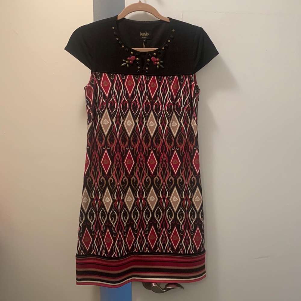 Laundry by Shelli Segal dress.